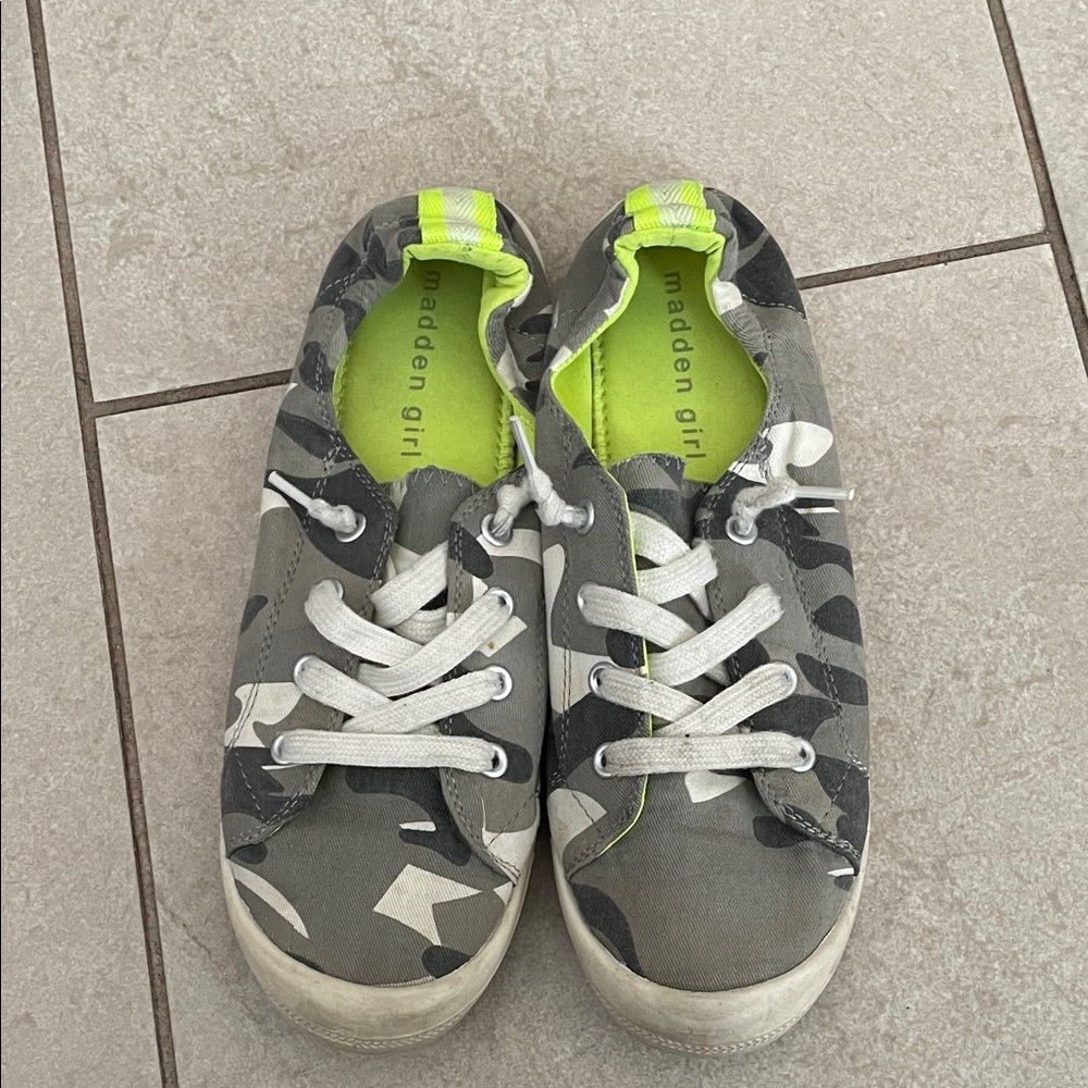 Madden Girl Camouflage Gray and White Kids Sneakers